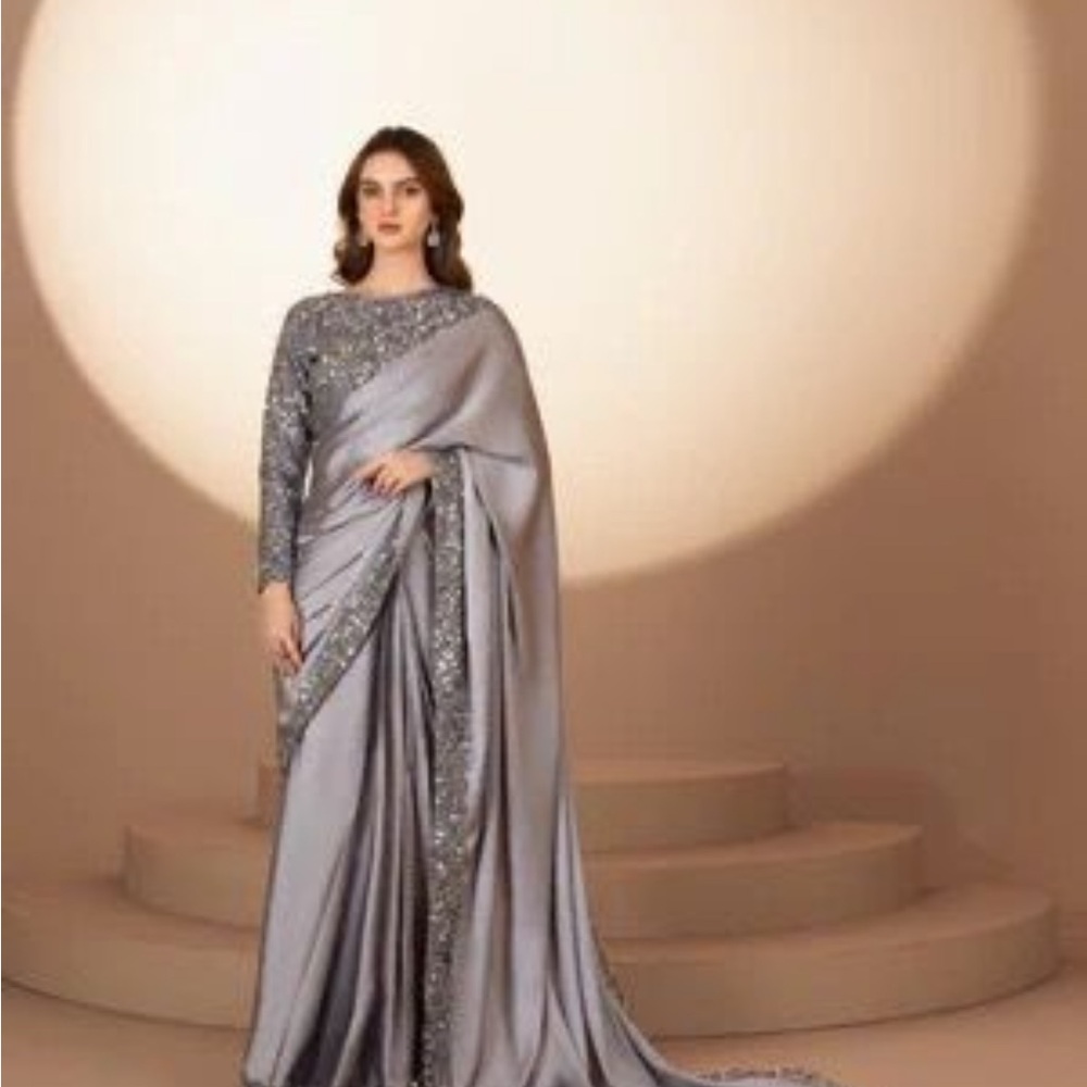 grey saree by RSM Collection